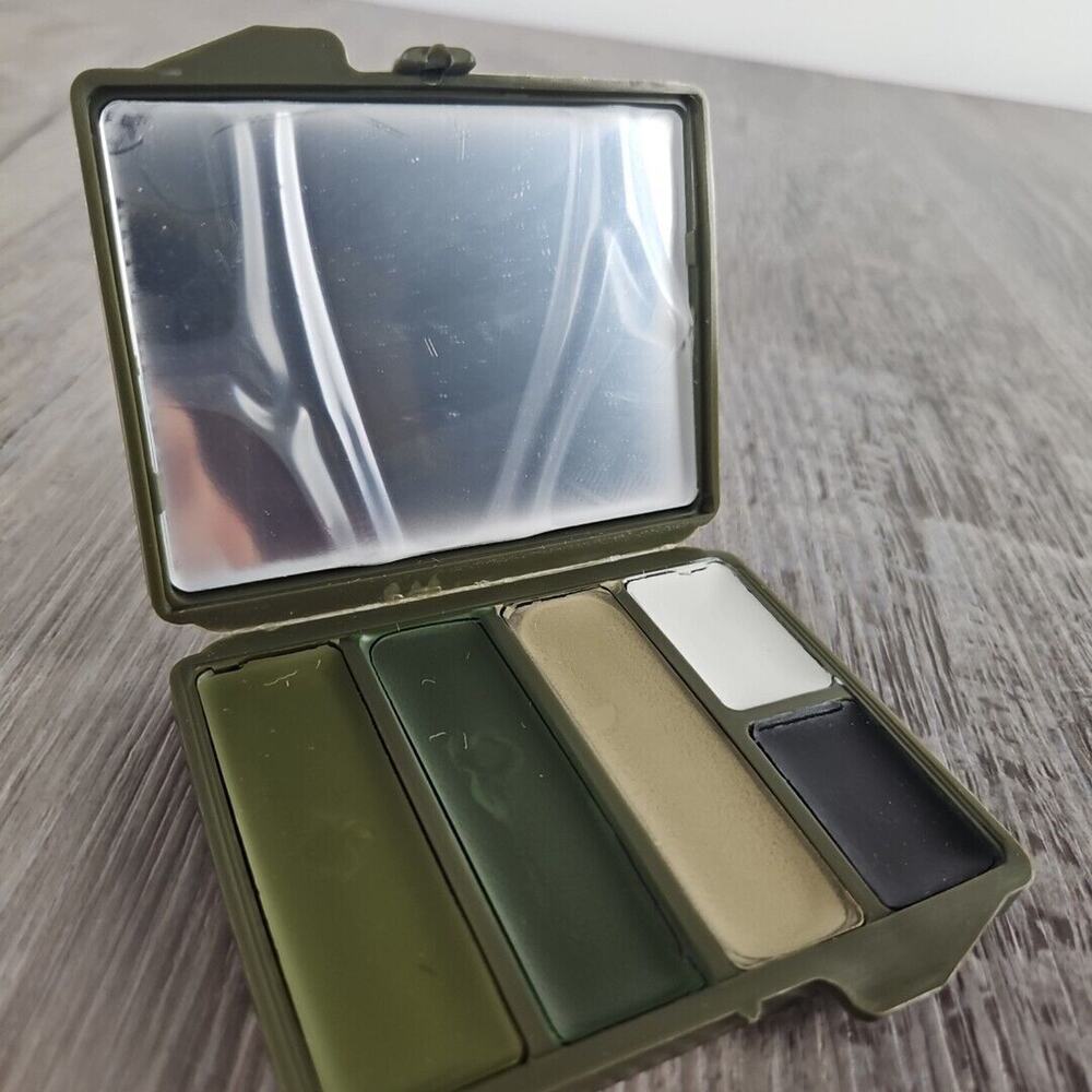 Bobbie Weiner 4 Color Woodland Face Paint Kit, Camouflage